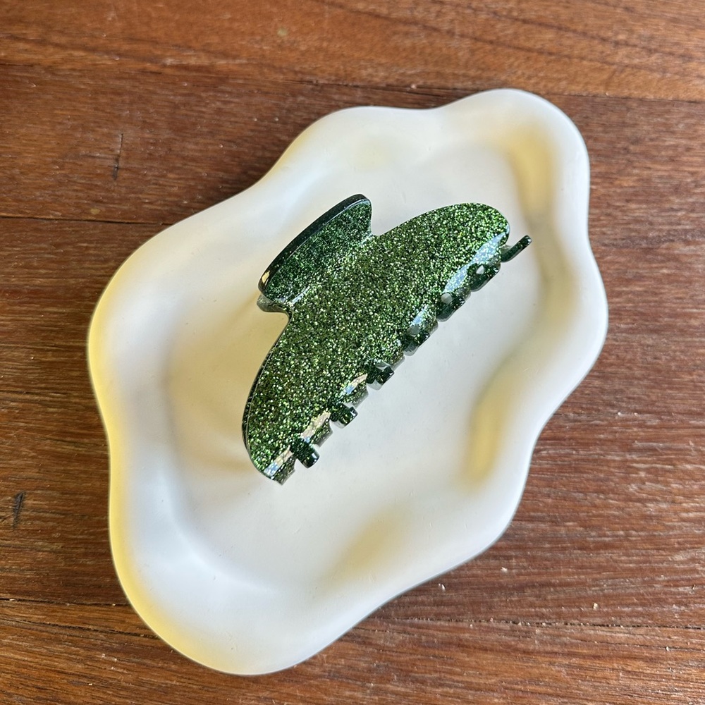 Glittery Green Acrylic Hair Claw Clip 4” Y2K Mermaid Fairycore Sparkle Aesthetic